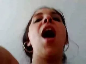Lo sperma scorre len ...