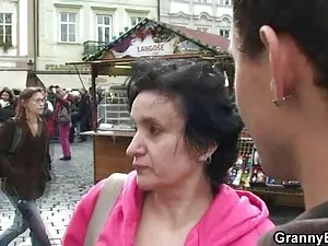 Una giovane ragazza  ...