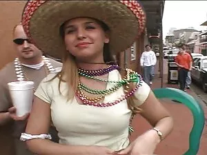Una Barbie giovane e ...
